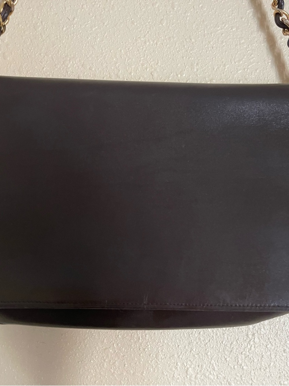 CHANEL vintage brown Leather Shoulder Bag with Gold-Tone Chain Strap - Picture 7 of 12